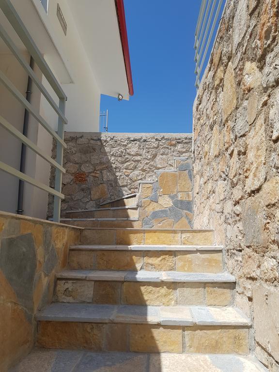 Vila Tatjana Pensionat Vuno Exteriör bild